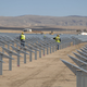 Imagen para el artículo titulado Cómo se construye una de las plantas solares más grandes del mundo